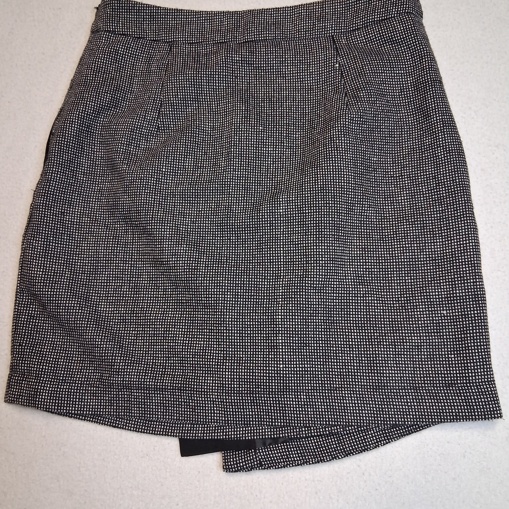 Suzy Shier Elegant Black Skirt - Picture 4 of 4